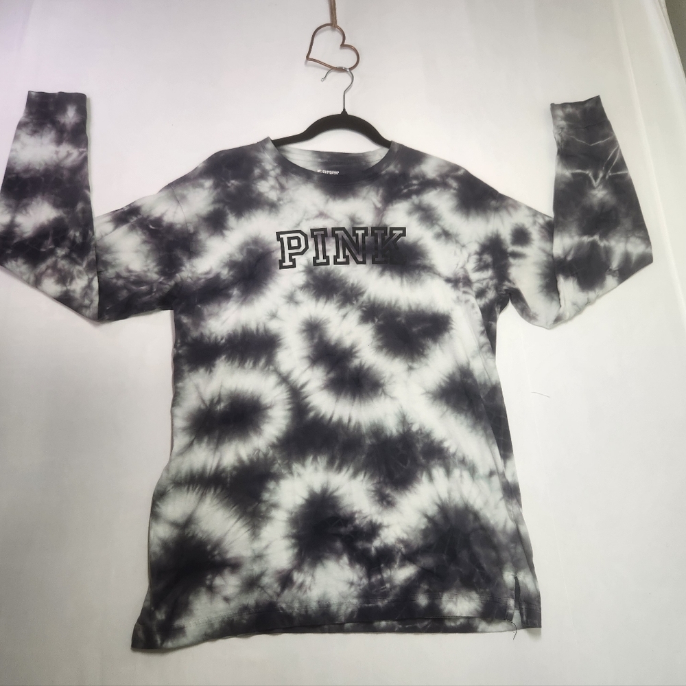 ⭐️PINK Victoria's Secret Black and White Tie-Dye Long Sleeve Top Small Casual